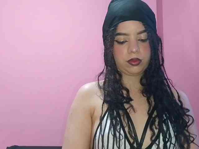 EmmaCurlss Live Webcam on BongaCams EmmaCurlss Live Webcam on BongaCams