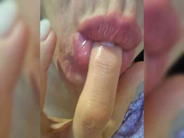 Kisss_Helena webcam
