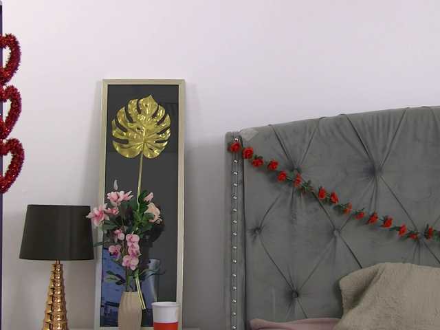 LolaButtie's BongaCams show and profile