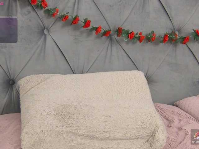 LolaButtie's BongaCams show and profile