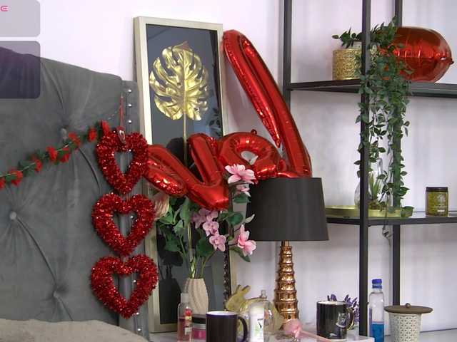 LolaButtie's BongaCams show and profile