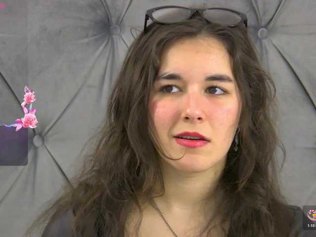 LolaButtie's BongaCams show and profile