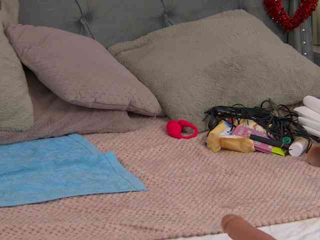 LolaButtie Live Webcam on BongaCams