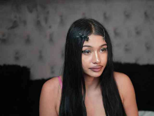 GiuliaSya webcam
