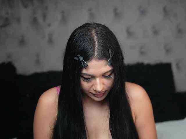 GiuliaSya webcam