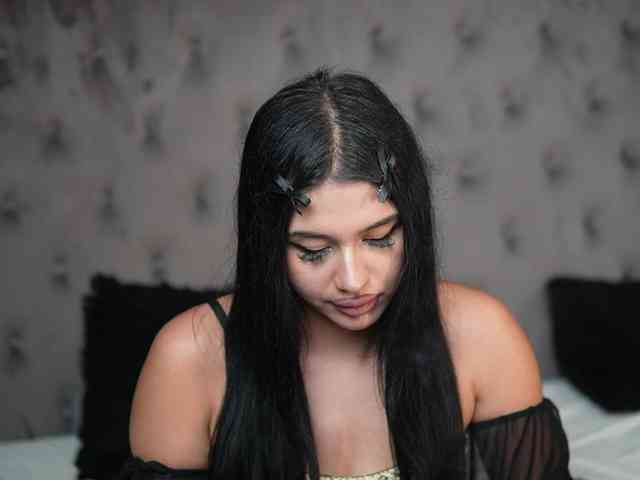 GiuliaSya webcam