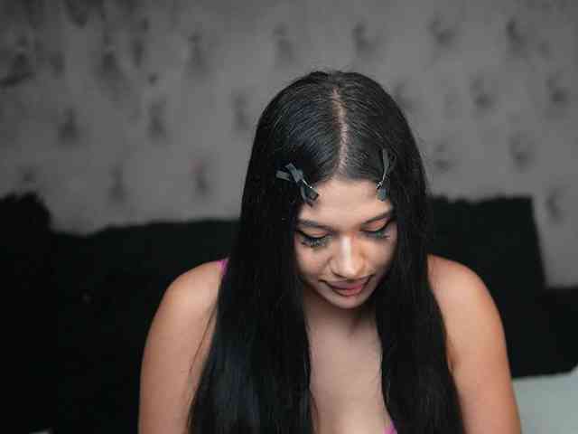 GiuliaSya webcam