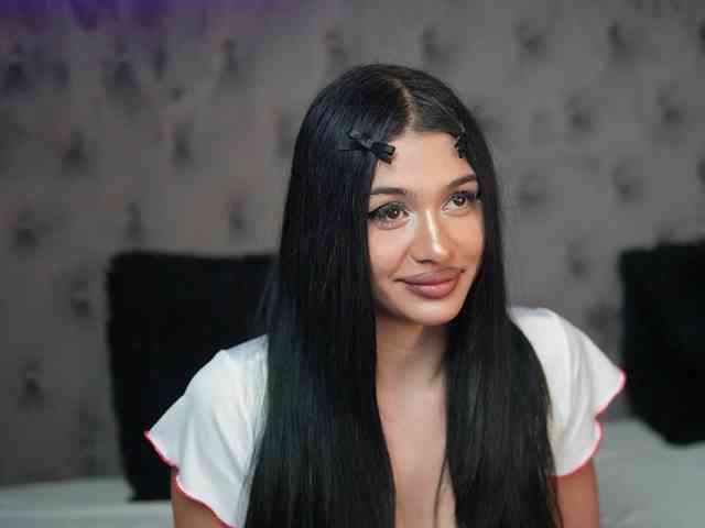 GiuliaSya's webcam live show