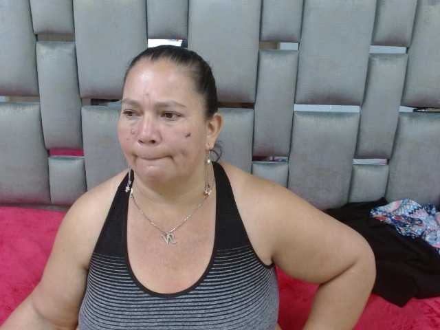 Loly47 webcam