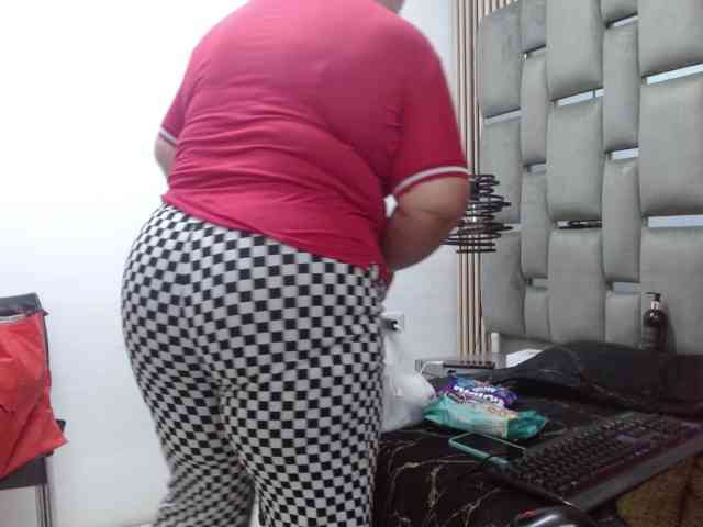 Loly47 webcam