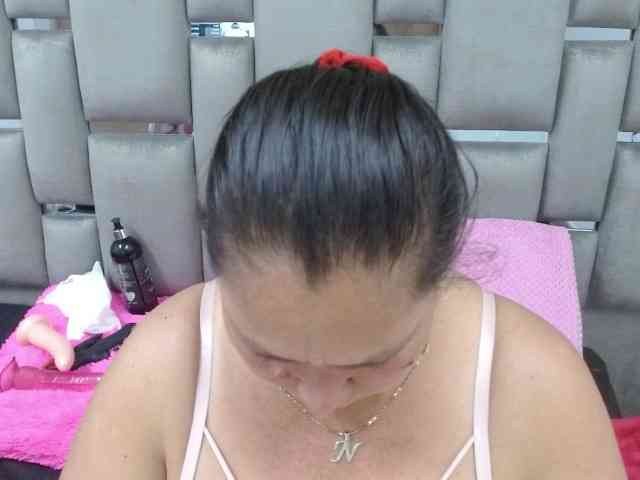 Loly47 webcam