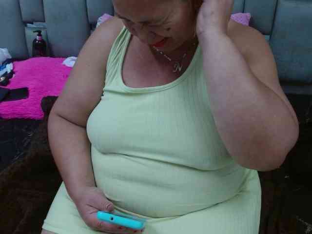 Loly47 webcam