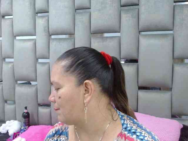 Loly47 webcam