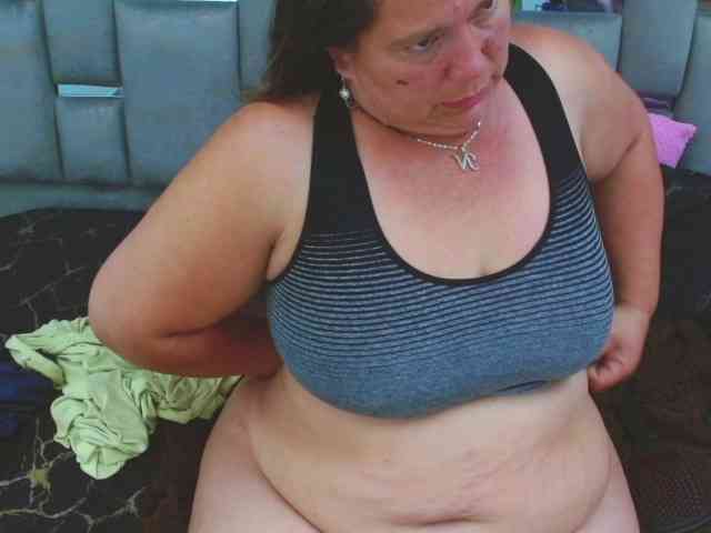 Loly47 webcam