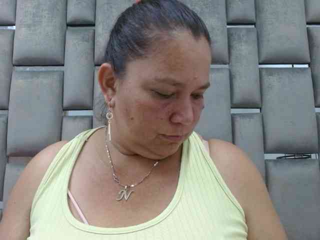 Loly47 webcam