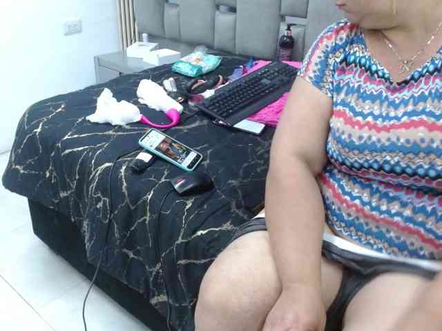 Loly47 webcam