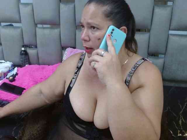 Loly47 webcam