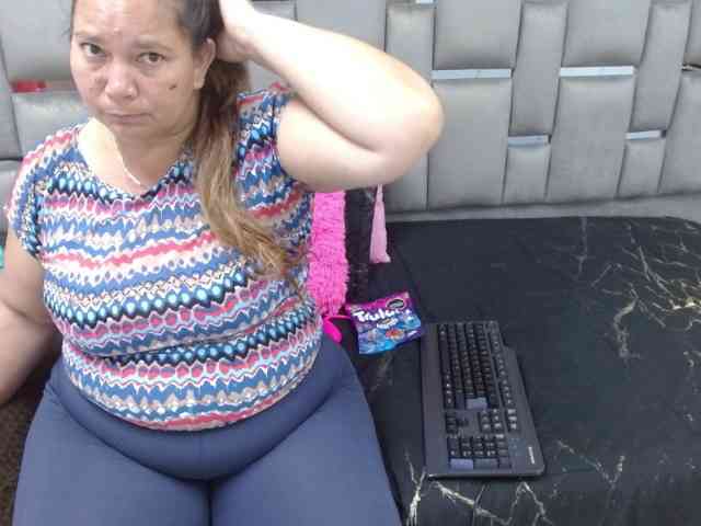 Loly47 webcam