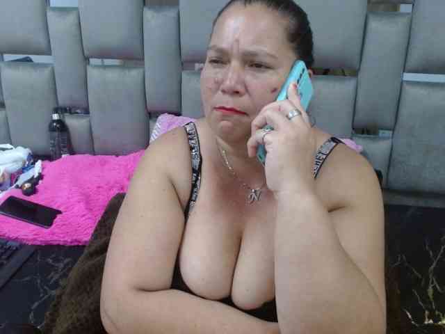 Loly47 webcam