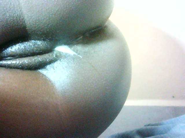 Avrilhunt's BongaCams show and profile