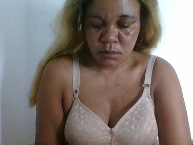 JELLA1 webcam bongacams model stream image