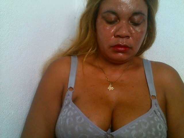 JELLA1 webcam bongacams model stream image