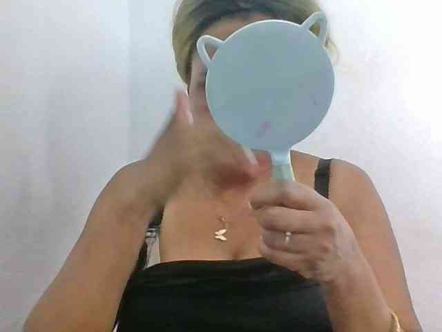 JELLA1 webcam