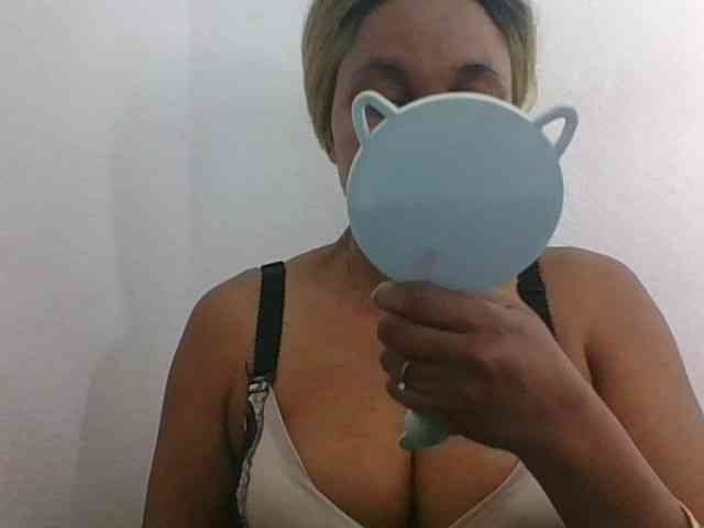 JELLA1 webcam