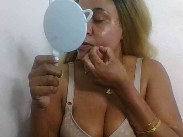 JELLA1 webcam
