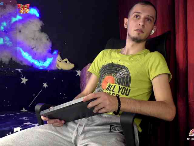 AxelMassimo AxelMassimo