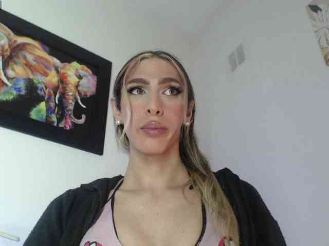 manchiita-96 Live Webcam on BongaCams