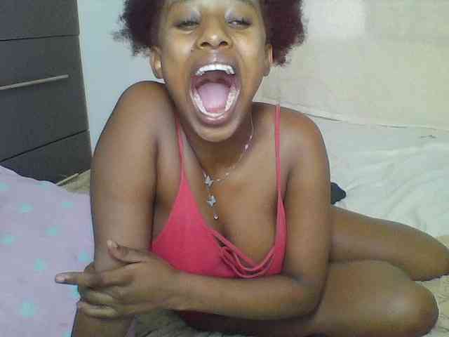 Mellaniee webcam