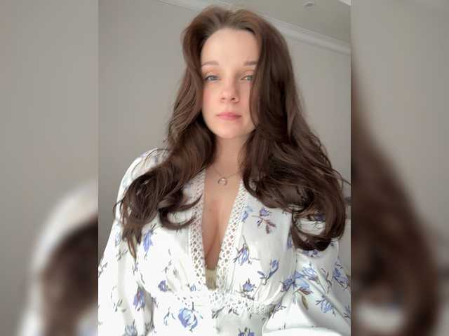 Nika141's BongaCams show and profile