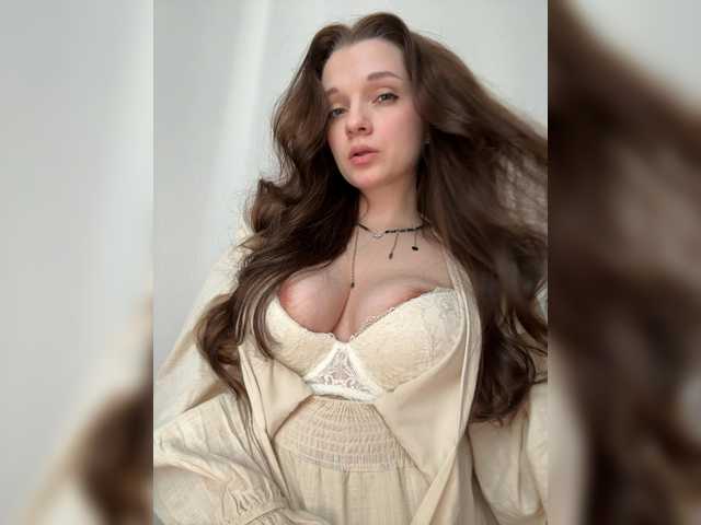 Nika141's BongaCams show and profile