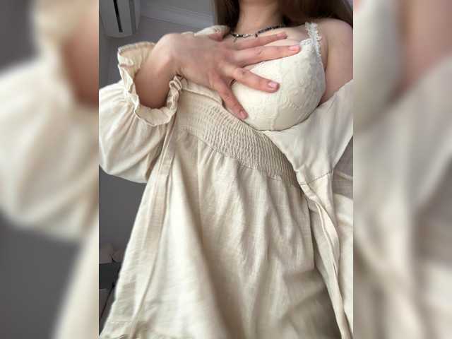 Nika141's BongaCams show and profile