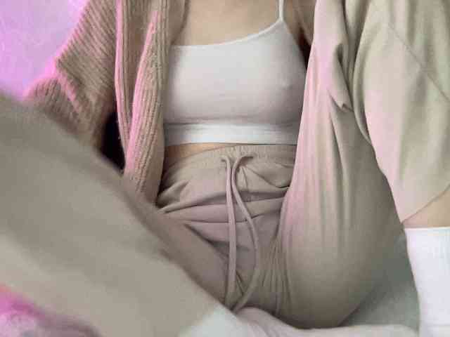 BestyBoobs webcam