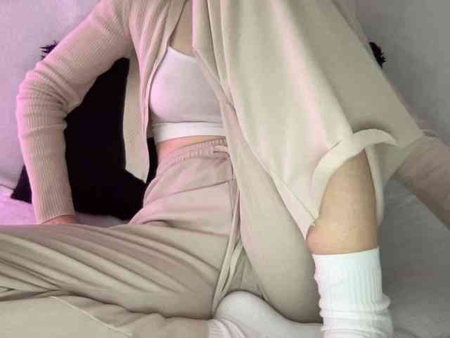 BestyBoobs webcam