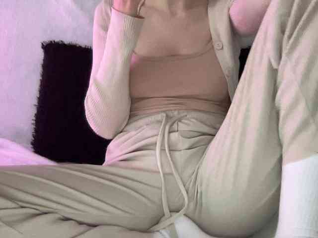 BestyBoobs webcam