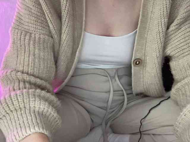 BestyBoobs webcam