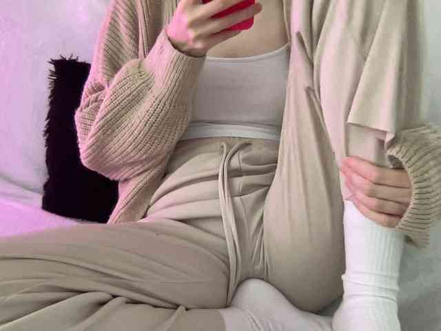 BestyBoobs webcam