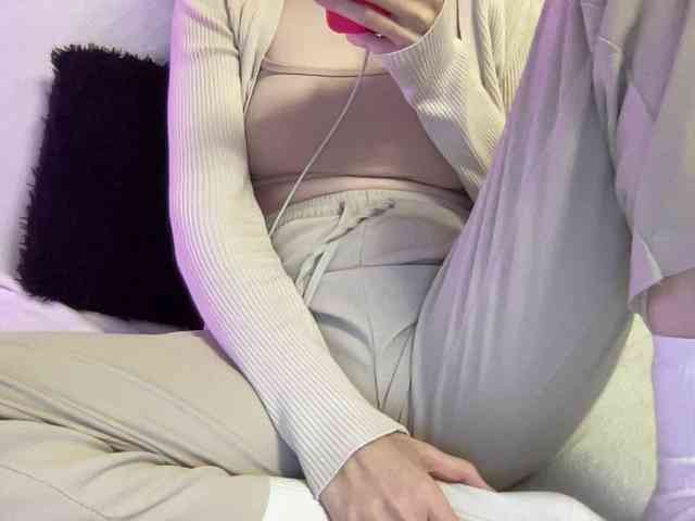 BestyBoobs webcam