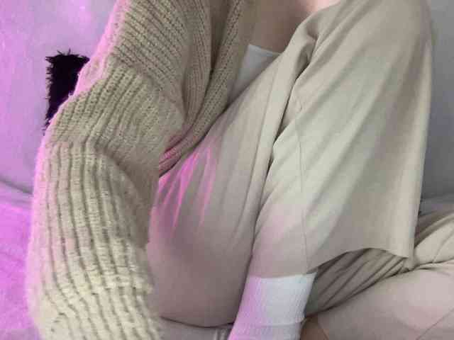 BestyBoobs webcam