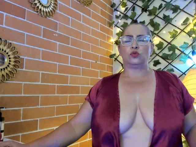 MAJAREAL Live Webcam on BongaCams