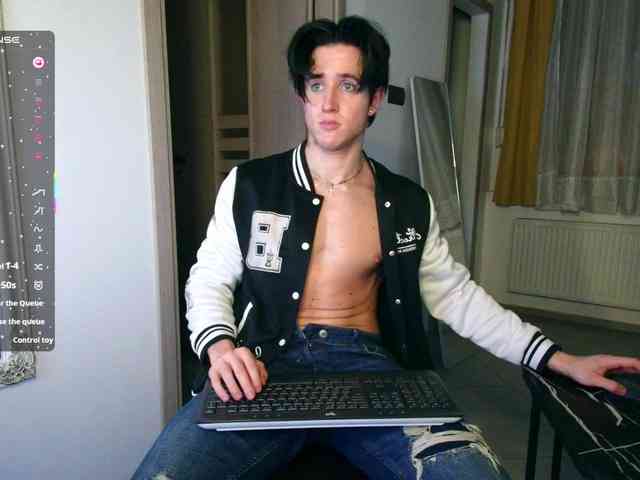 JustChrisHere JustChrisHere