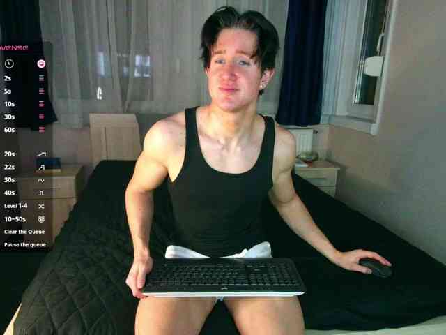 JustChrisHere Live Webcam on BongaCams