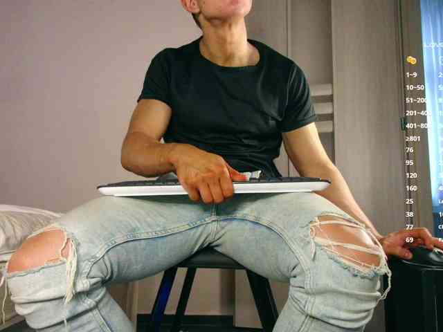 JustChrisHere JustChrisHere