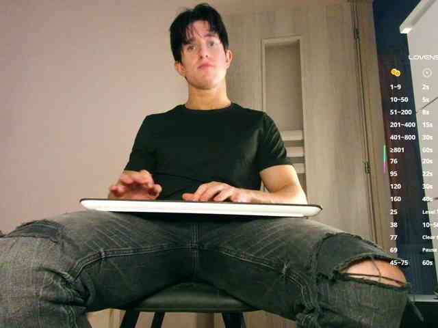 JustChrisHere JustChrisHere