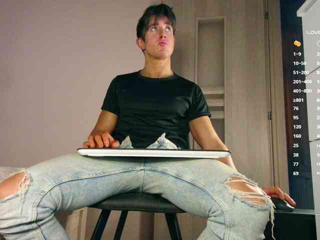 JustChrisHere JustChrisHere