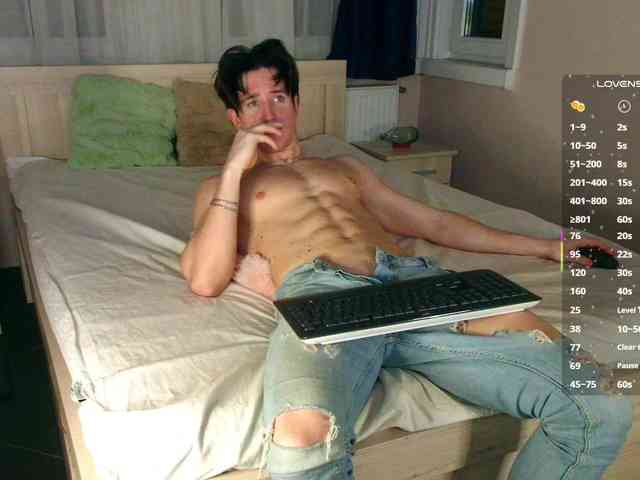 JustChrisHere JustChrisHere