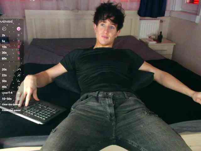 JustChrisHere JustChrisHere